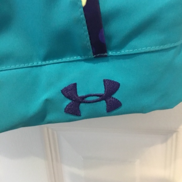 Under Armour Youth ColdGear Infrared winter coat.  Youth size Small. - Picture 7 of 11